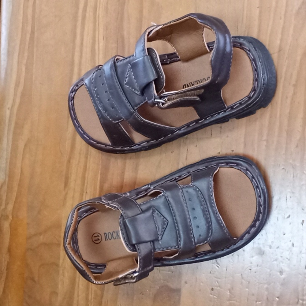 brown child sandal